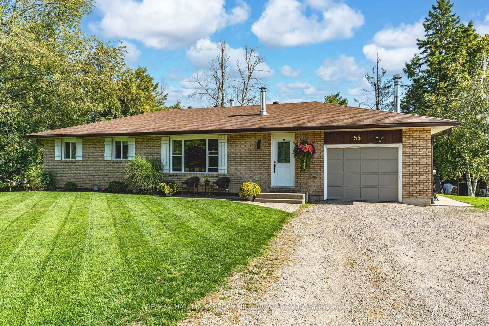 Property Photo:  55 Shelswell Boulevard  ON L0L 2E0 