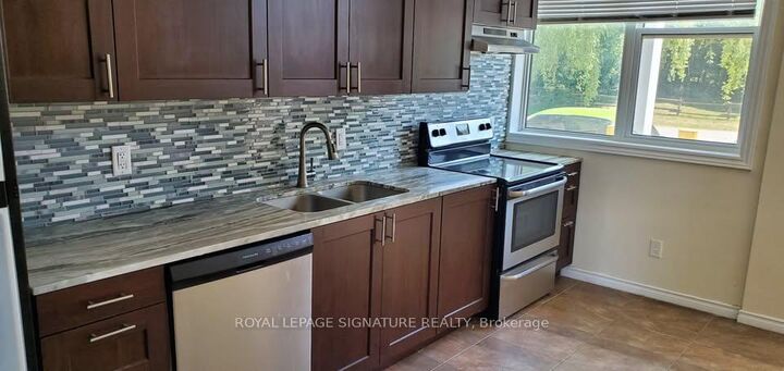 Property Photo:  14635 Ninth Line Unit 4,  ON L4A 2X9 