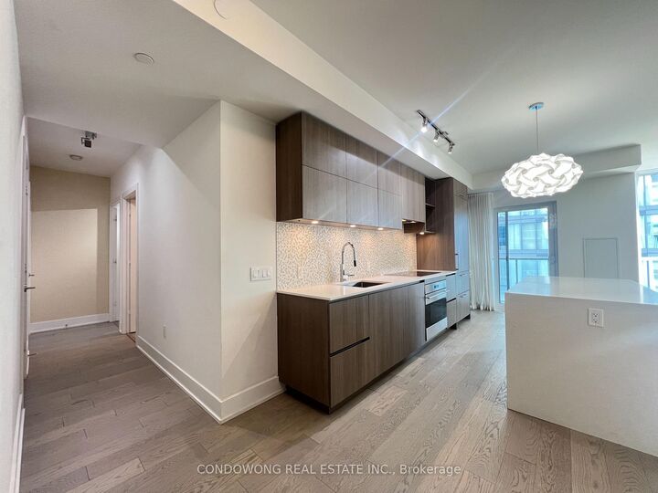 Property Photo:  1 Yorkville Avenue 3801  ON M4W 0B1 