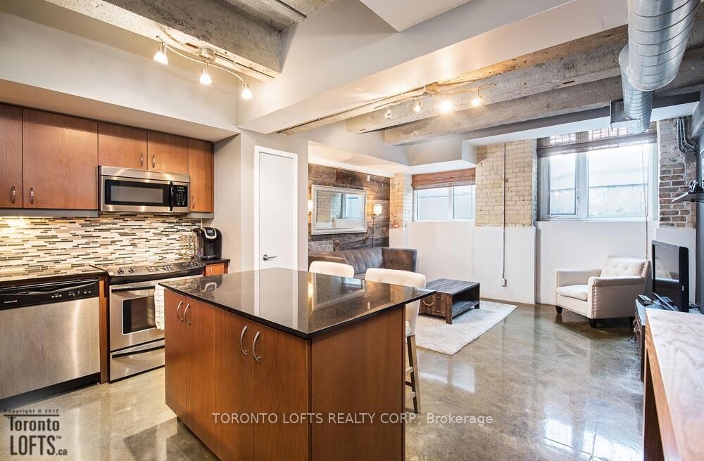 Property Photo:  201 Carlaw Avenue L04  ON M4M 2S3 