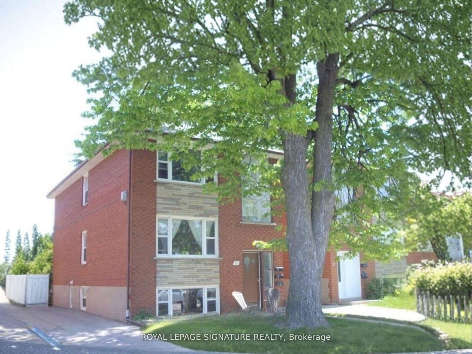 Property Photo:  13 Wesley Street 3  ON M8Y 2W4 