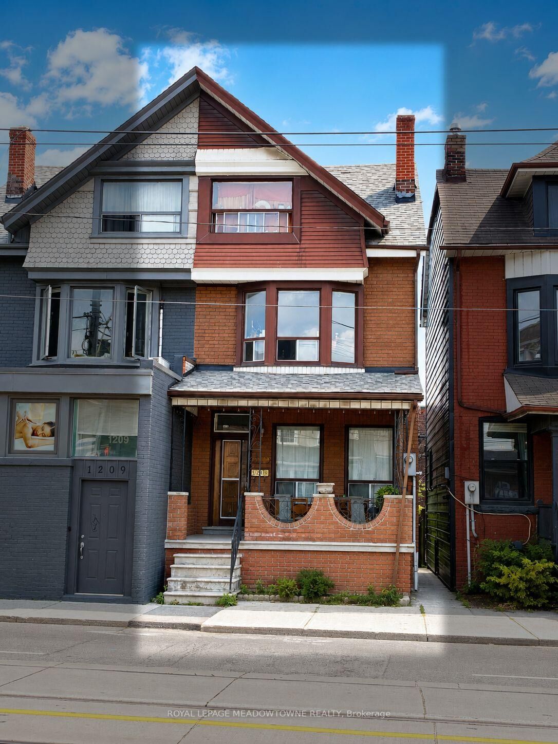 Property Photo:  1211 College Street Bsmt  ON M6H 1C1 