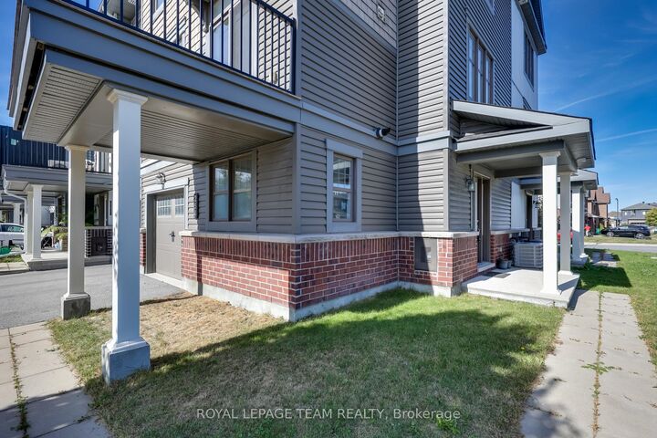 Property Photo:  254 Halyard Way  ON K2T 0L3 