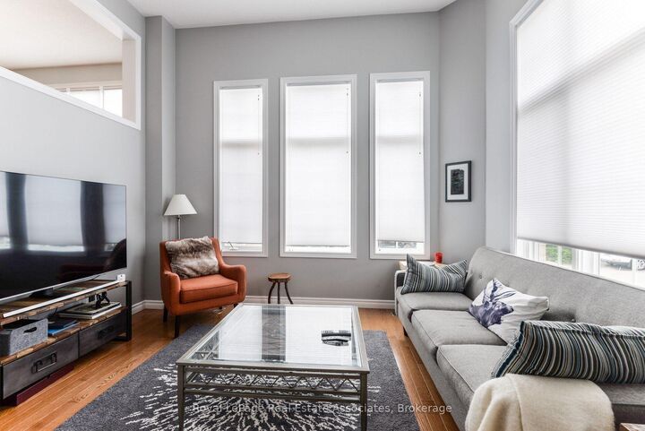 Property Photo:  5031 East Mill Road 38  ON L5V 2M5 