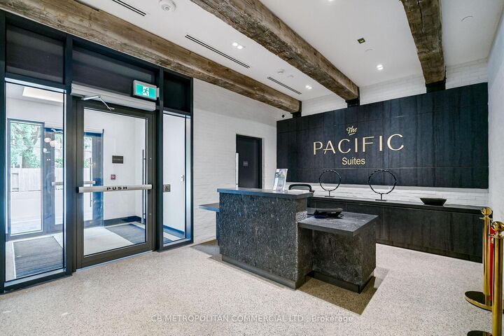 Property Photo:  2946 Dundas Street West Street W 409  ON M6P 1Y8 
