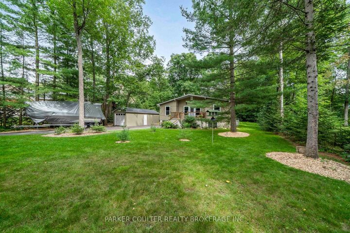 Property Photo: 11 Duquette Court ON L9M 0H3