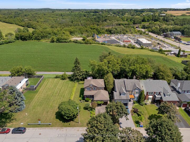 Property Photo:  276 Andrew Street  ON L1B 1K3 