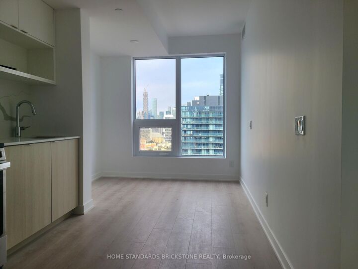 Property Photo: 100 Queen Street E 3610 ON M5C 0B5