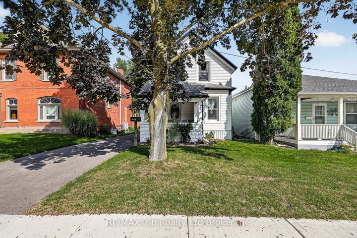 Property Photo:  553 Mary Street  ON N4S 4S8 