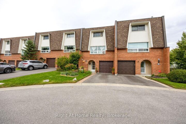 Property Photo:  10 Newing Court  ON L1S 2T6 