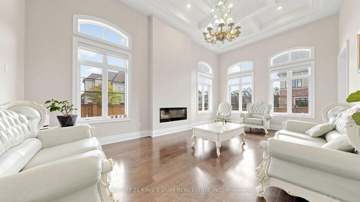Property Photo: 3 Sir Henry Court ON L7B 0P5