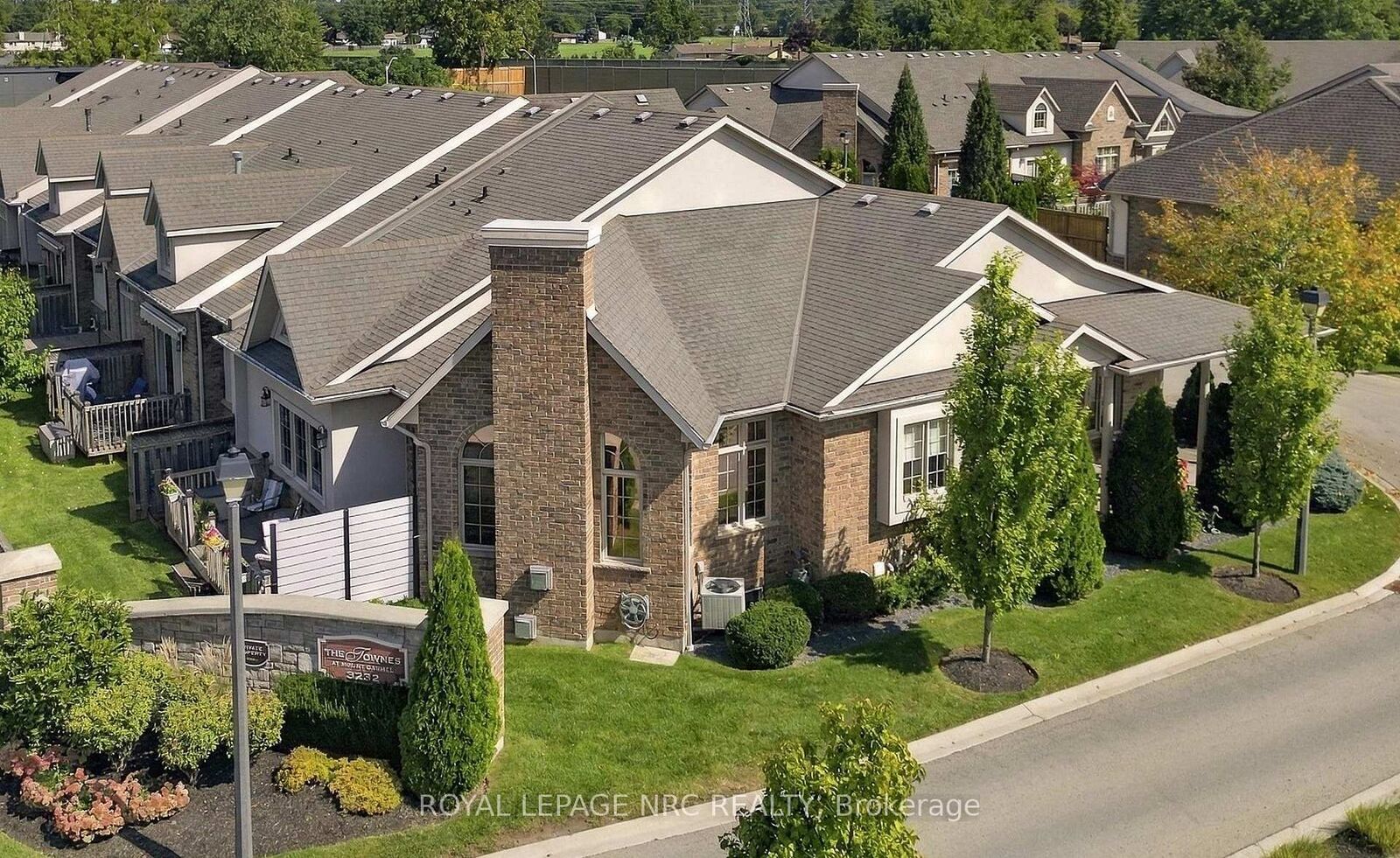 Property Photo:  3232 Montrose Road 8  ON L2H 0E8 
