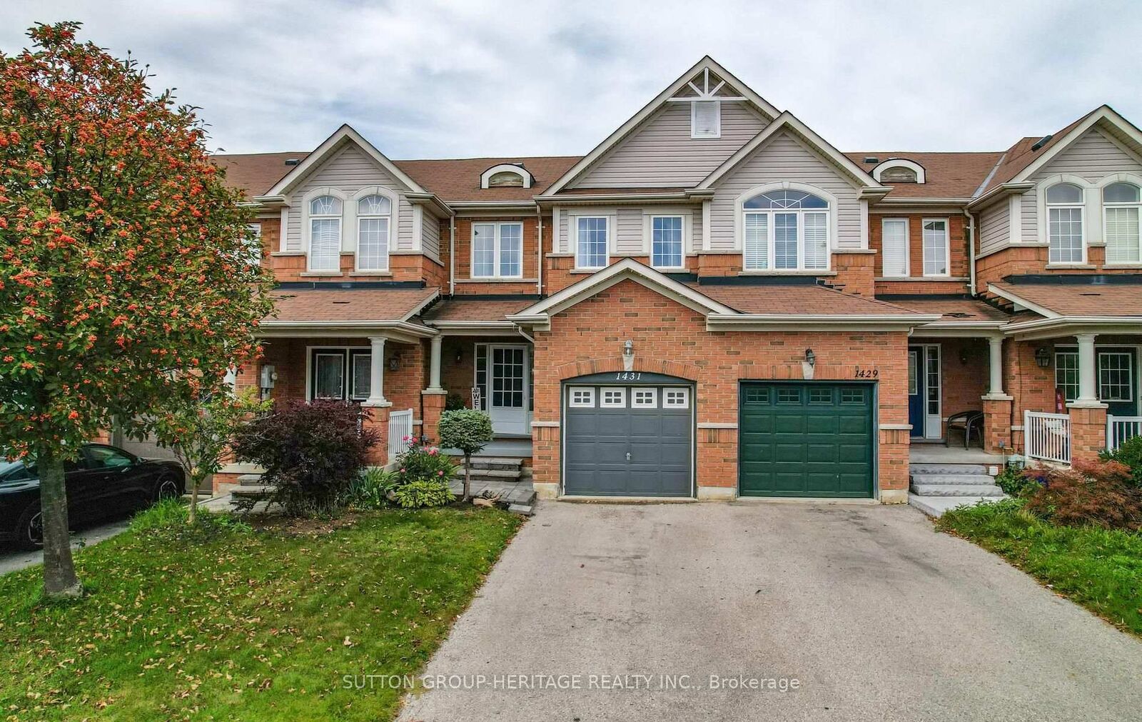 Property Photo:  1431 Glaspell Crescent  ON L1K 0M2 