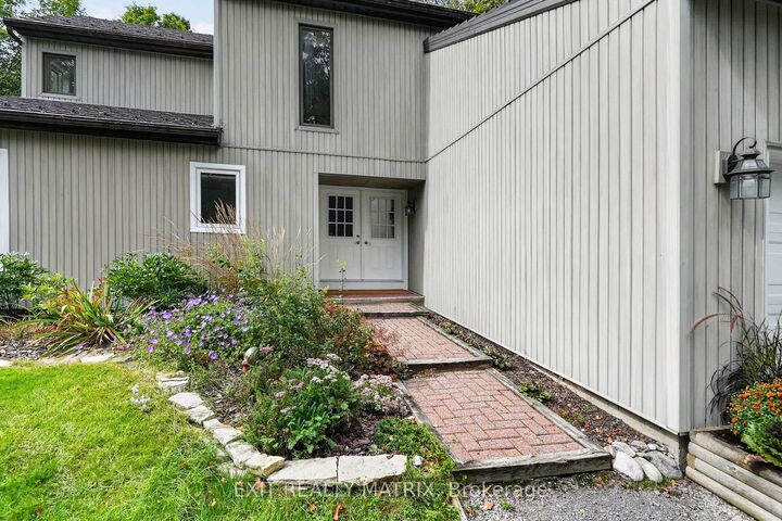 Property Photo: 4510 Whispering Willow Drive ON K4B 0K4