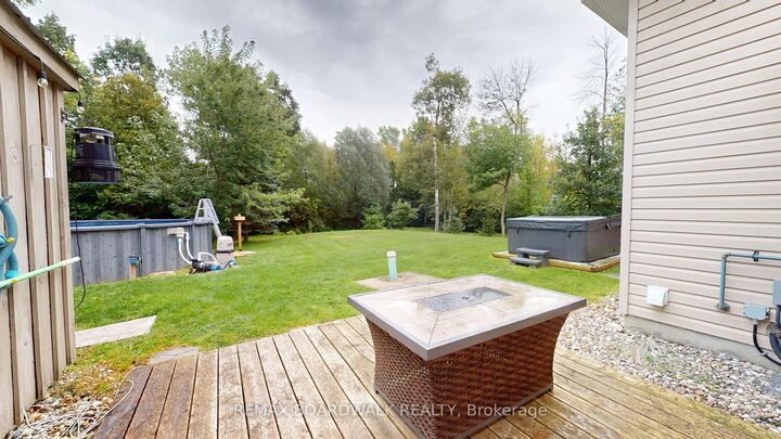 Property Photo: 1276 Lori Elizabeth Street ON K0C 2K0