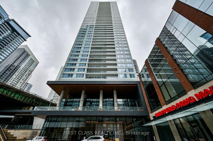 Property Photo:  17 Bathurst Street 915  ON M5V 0N1 