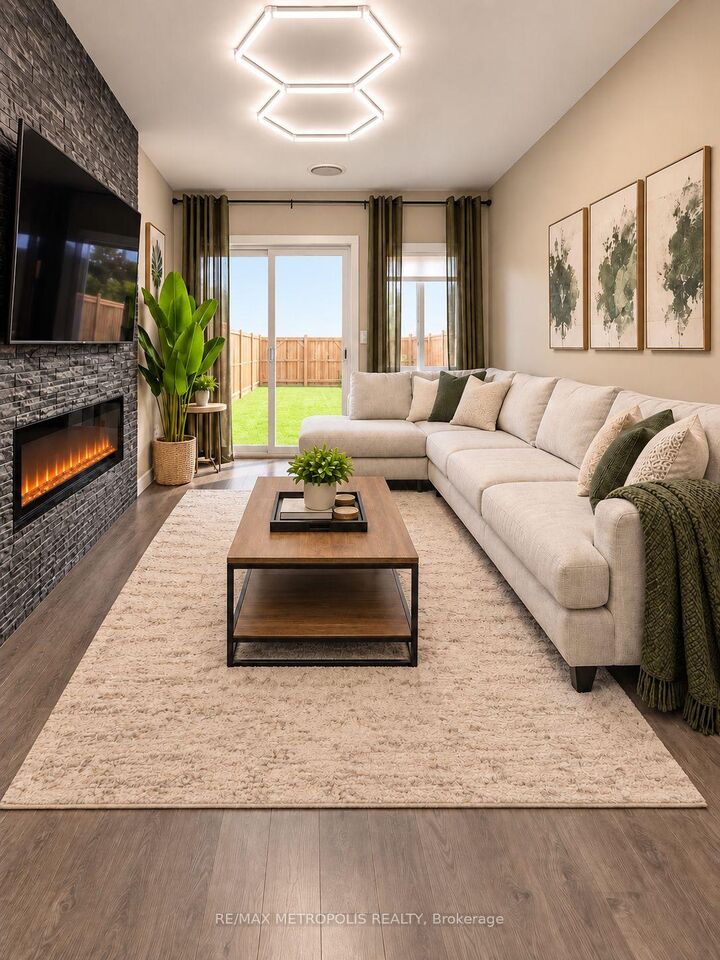 Property Photo:  384 Chaffey Street  ON L3B 0K4 