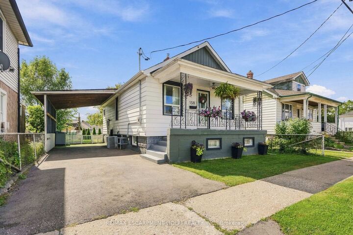 Property Photo:  158 Niagara Falls Road  ON L2V 1H6 