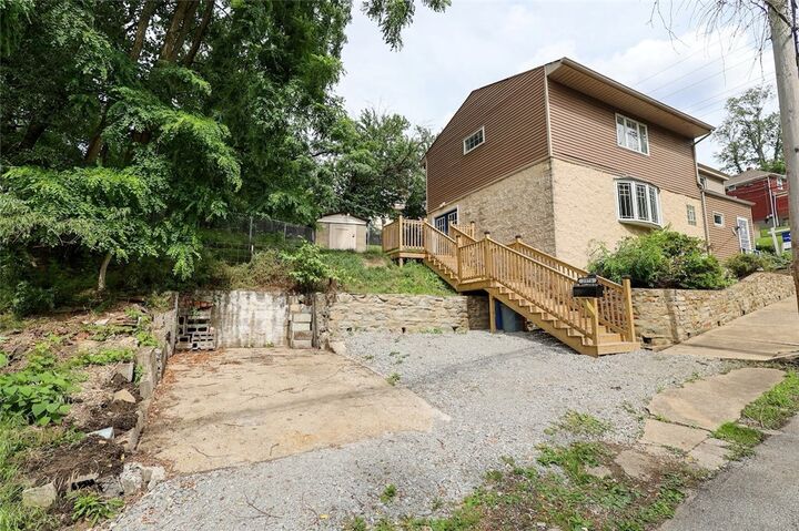 Property Photo:  2373 Hopeland St  PA 15210 