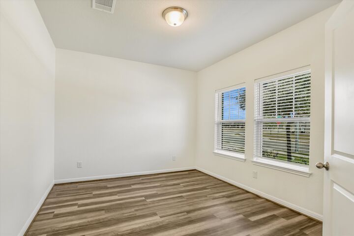 Property Photo:  202 Grasslands Trail  TX 78634 