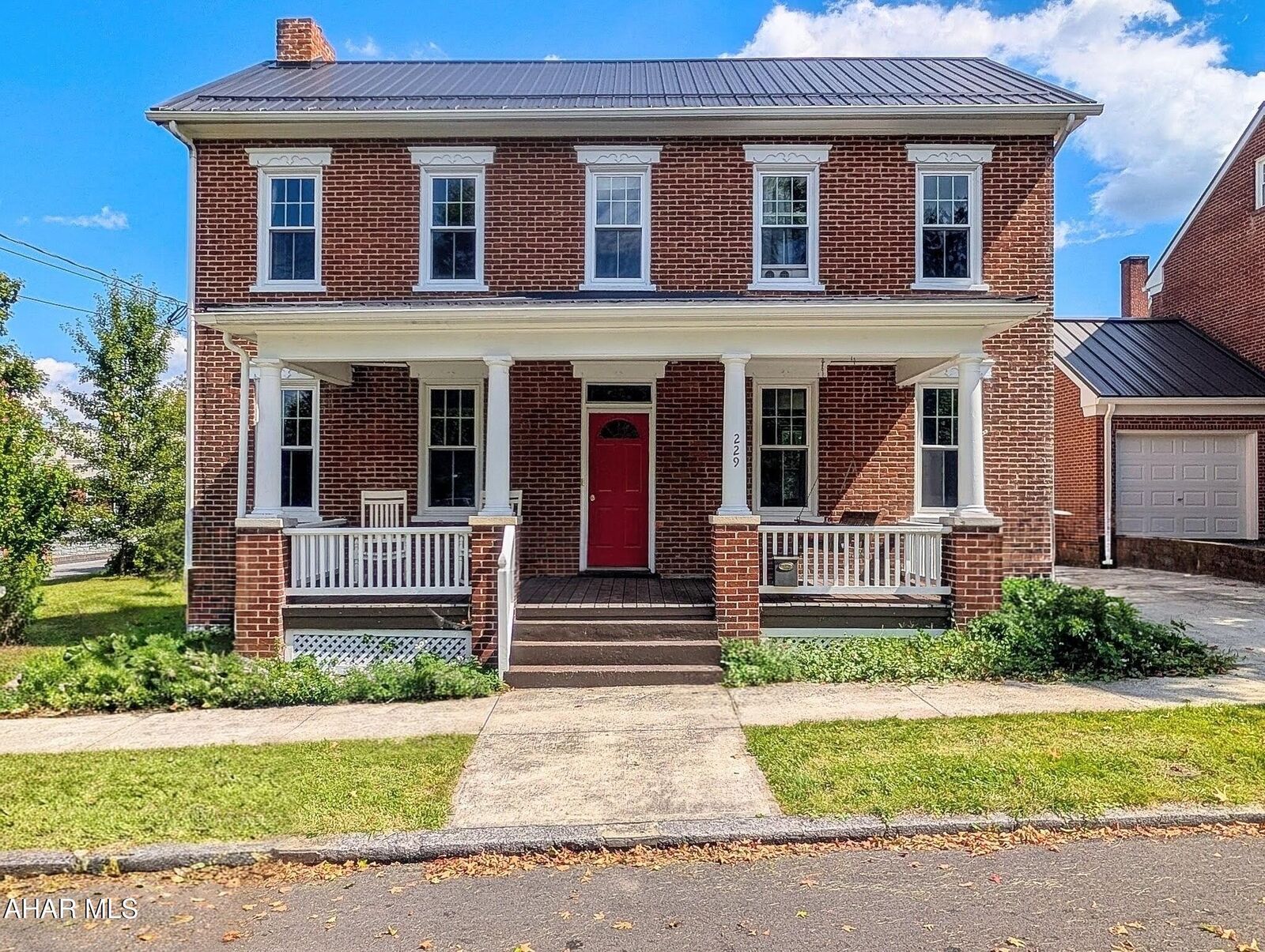 Property Photo: 229 S Thomas Street PA 15522