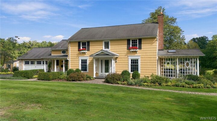 Property Photo:  55 Orchard Terrace  NY 14127 