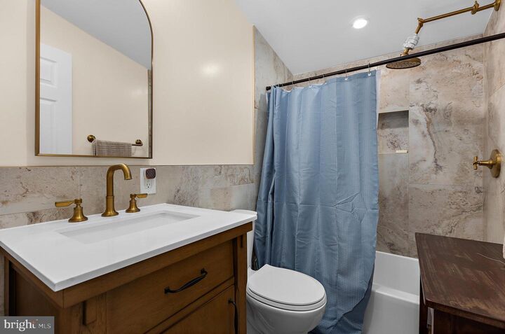 Property Photo: 526 James Avenue MD 20779