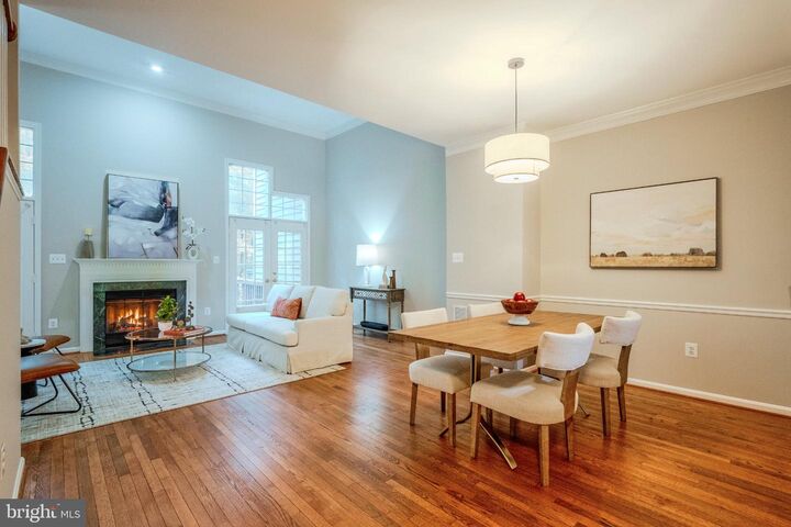 Property Photo: 1213 Weatherstone Court VA 20194
