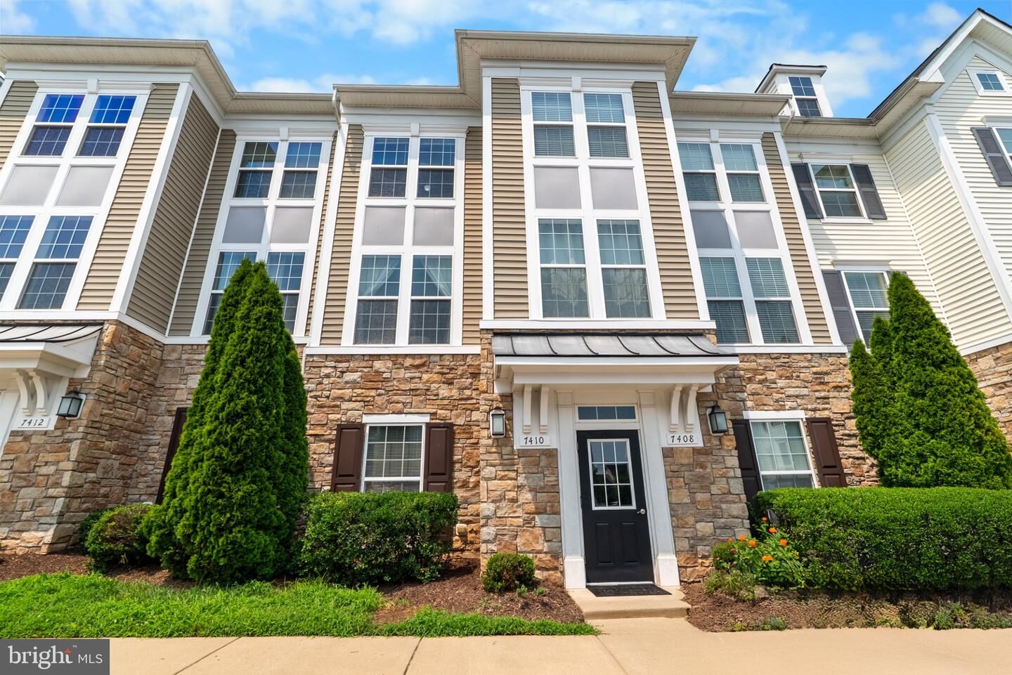 Property Photo:  7410 Riding Meadow Way 29  VA 20111 