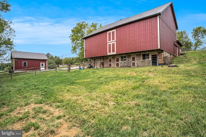 Property Photo: 1602 W Lisburn Road PA 17055