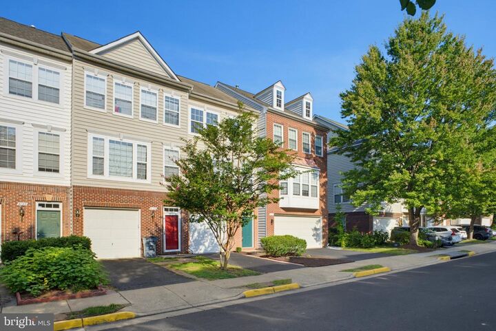 Property Photo: 4118 River Forth Drive VA 22030