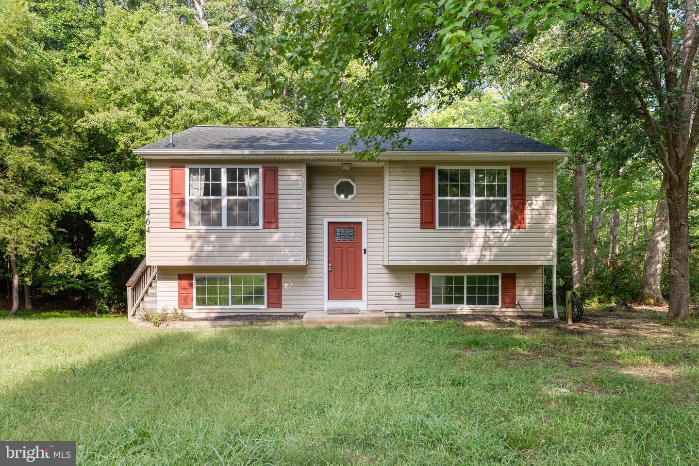 Property Photo:  464 Tumbleweed Trl  MD 20657 