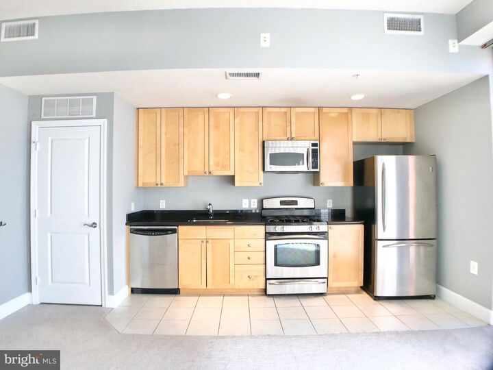 Property Photo: 3600 S Glebe Road 607W VA 22202