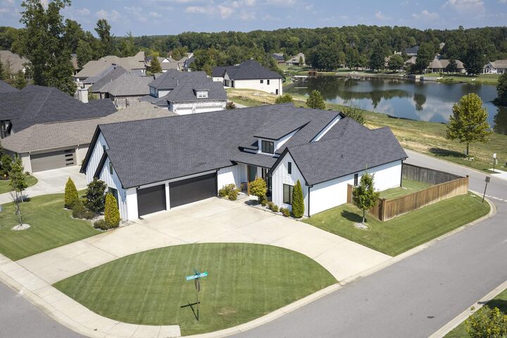 Property Photo: 7412 Northwood Drive AR 72019