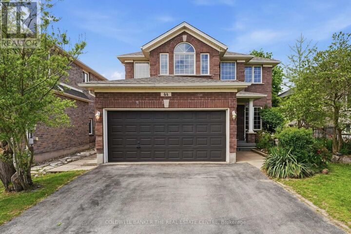 Property Photo: 44 Prince William Way ON L4N 0Y9