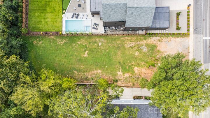 Property Photo:  400 Ideal Way  NC 28203 