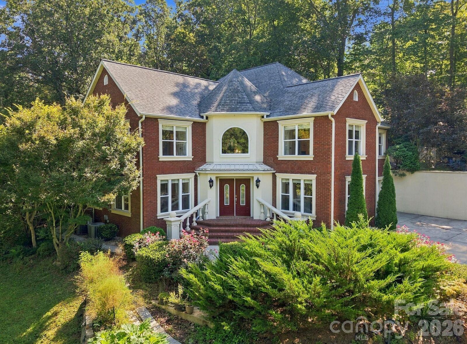 Property Photo:  6 Kit Court  NC 28732 
