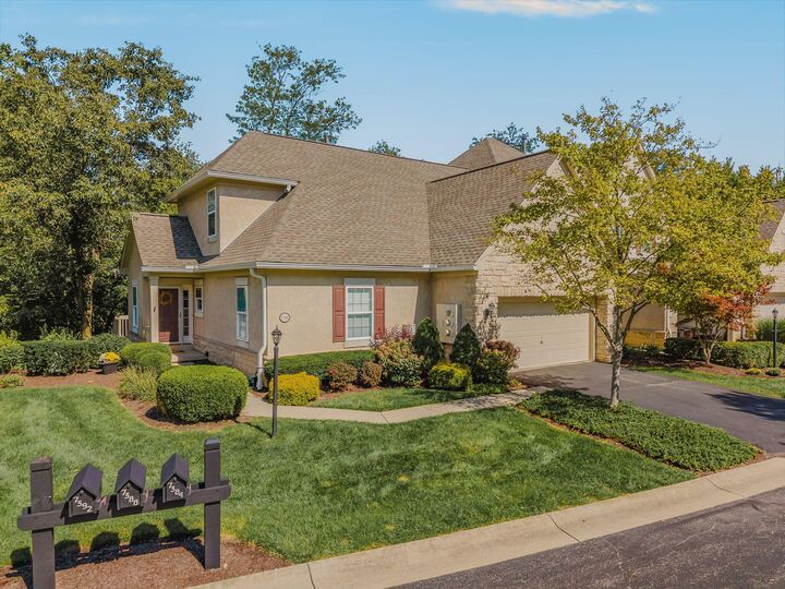 Property Photo:  7392 Deer Valley Crossing  OH 43065 