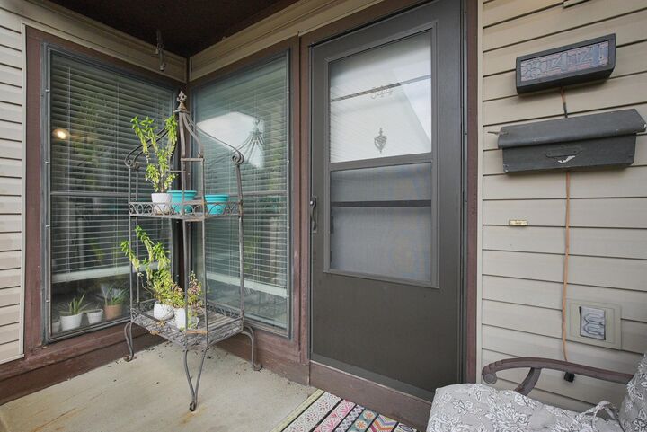 Property Photo: 844 Cherlyn Court OH 43228