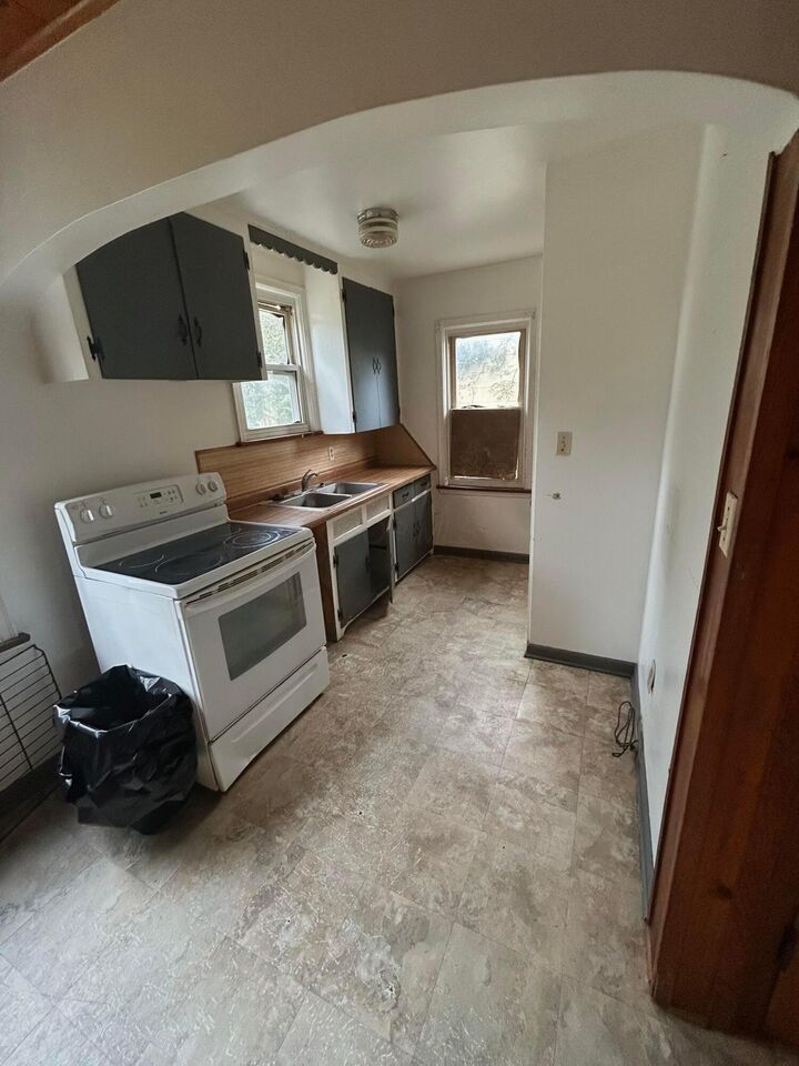 Property Photo:  2006 Linwood Avenue  OH 43207 