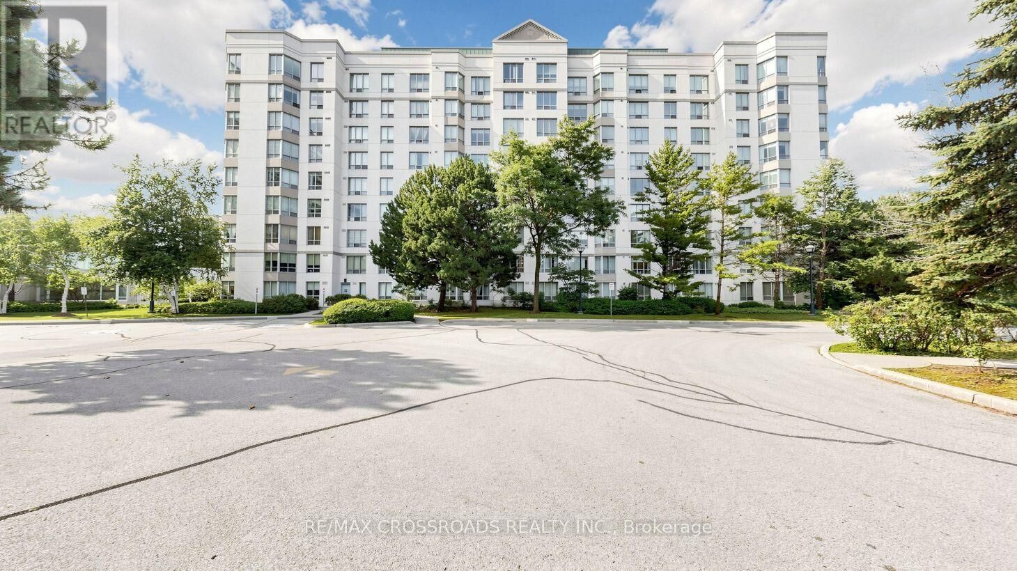 Property Photo: 2628 McCowan Road 315 ON M1S 5J8