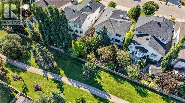 Property Photo:  30 Sierra Nevada Way Southwest  AB T3H 3M6 