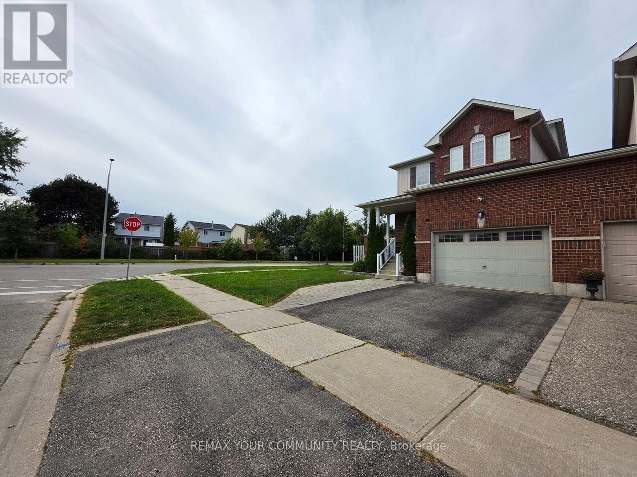 Property Photo: 1 Victor Large Way ON L9W 0B4