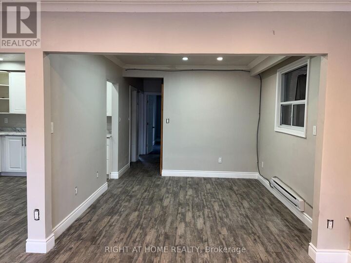 Property Photo:  513 Oakwood Avenue Main  ON M6E 2W9 
