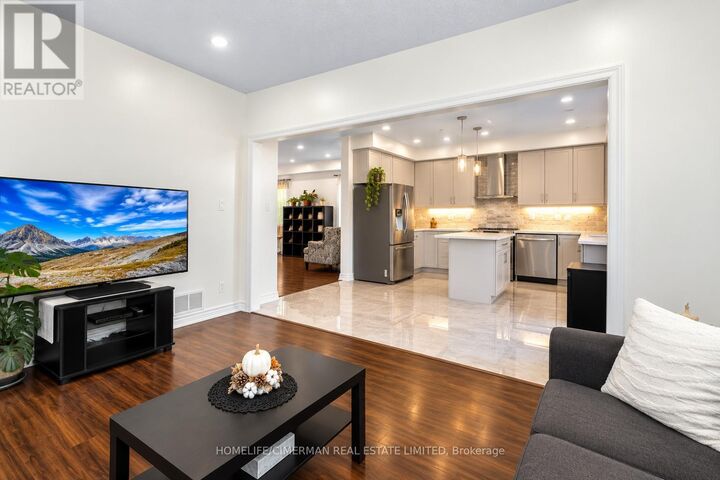 Property Photo:  7 Okanagan Drive East  ON L6R 2X1 