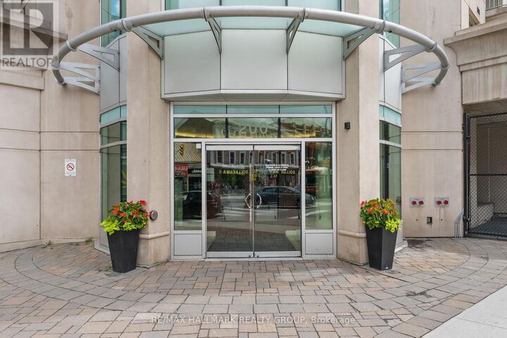 Property Photo:  200 Rideau Street 1702  ON K1N 5Y1 