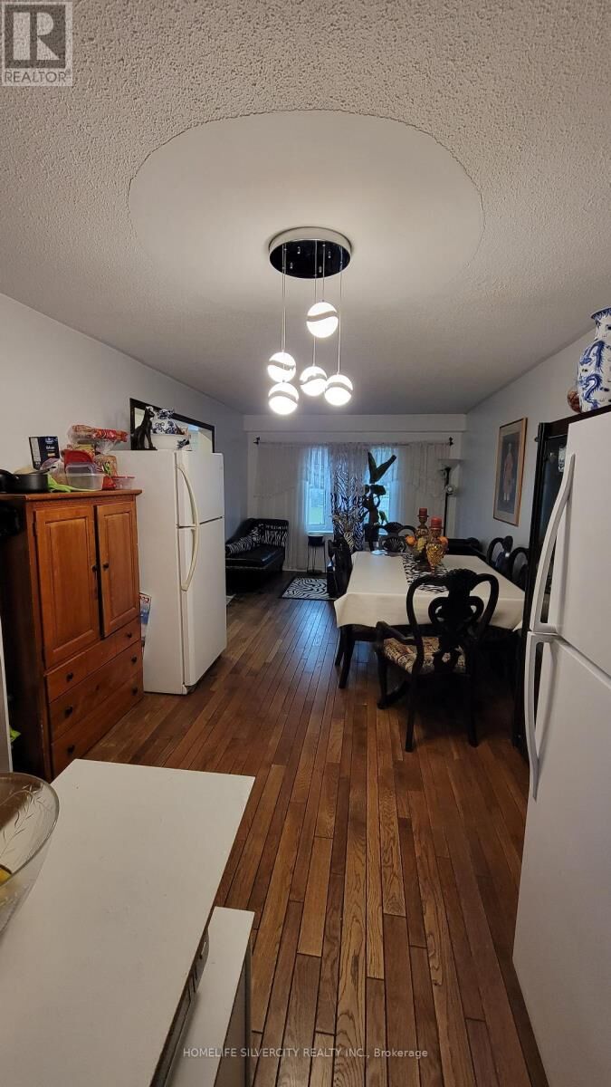 Property Photo: 900 Central Park Drive 36 ON L6S 3J6