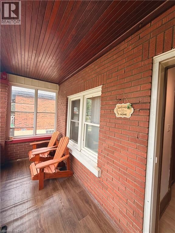 Property Photo:  202 Colborne Street West  ON N3T 1L7 