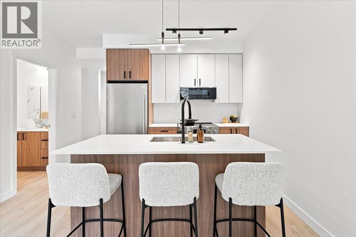 Property Photo:  1655 Aberdeen Drive 207  BC V1S 0C6 