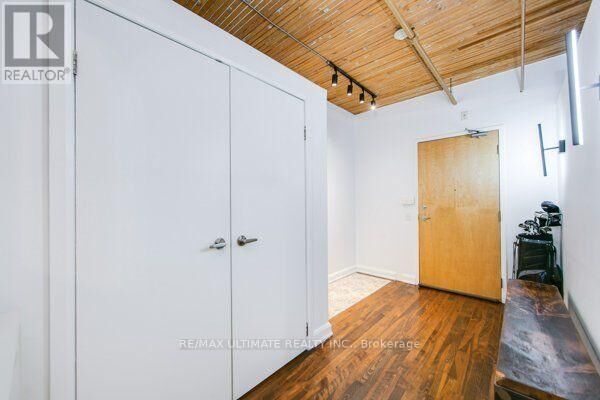 Property Photo: 993 Queen Street West 104 ON M6J 1H2